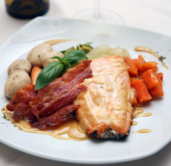 salmón con hiervas