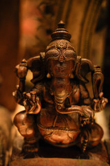 Obraz premium Antique lord ganesha statue in museum