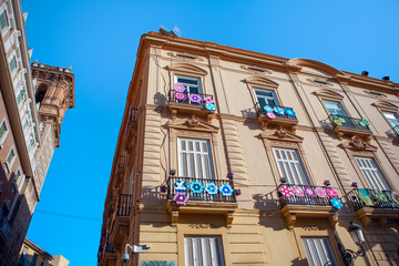 Fototapeta na wymiar braided decorations on the building in Valencia
