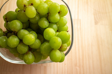 ガラスボウルの青ブドウ　Green grapes in a glass bowl 6