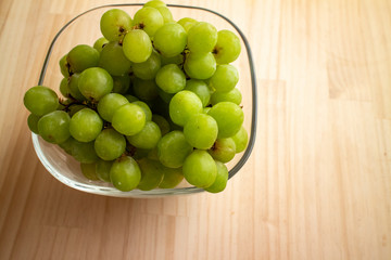 ガラスボウルの青ブドウ　Green grapes in a glass bowl 5
