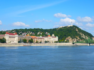 Budapest: Donau, Gellertviertel und Zitadelle