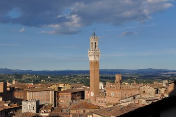 Fototapeta na wymiar cityscape, Siena, Italy