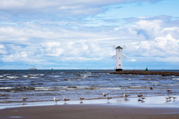 Fototapeta premium Mole an der Ostseeküste in Swinemünde, Polen