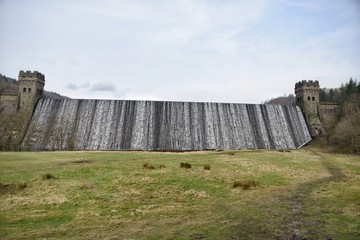 Derwent dam overflow, Derwent reservoir, Hope Valley, Peak District, England, UK