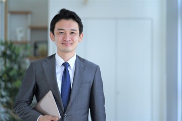 アジア人男性　一人のポートレート