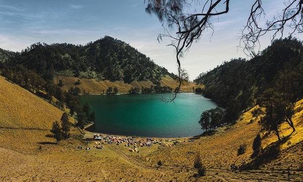 Ranu Kumbolo lake