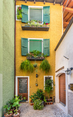 Fototapeta na wymiar A nice entrance of a house in Malcesine, Italy.