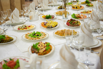 a table set in the restaurant, food and drink