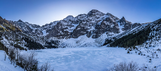 Stunning Morskie Oko mountain lake in winter © shaiith
