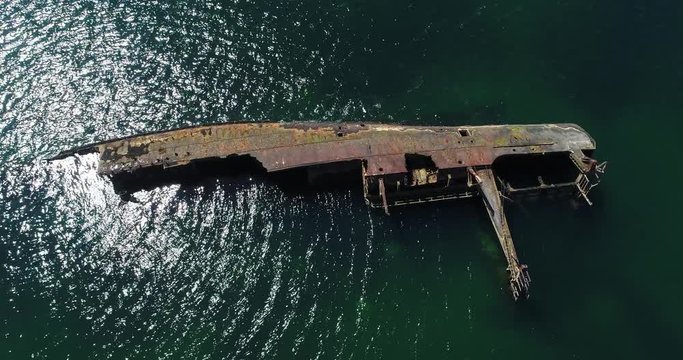  sunken boat for scuba diving