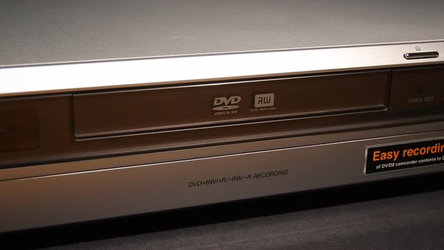 DVD player eject disc on tray