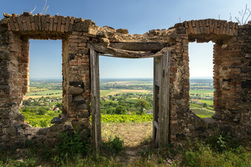 Fototapeta na wymiar Old ruined house on top of the hill, Somlo, Hungary