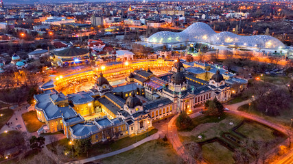 Szechenyi Bath at Budapest night