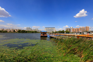 Fototapeta na wymiar Waterfront Park Architectural Scenery, China