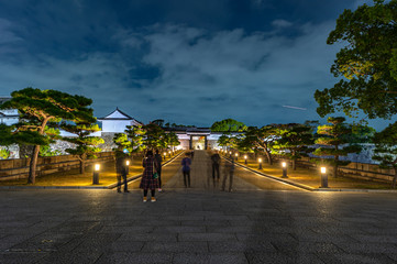大阪城大手門の夜景、シルエット