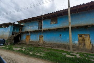 Fototapeta na wymiar Traditional house made of clay in the Peruvian Highlands