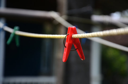 red clothespin