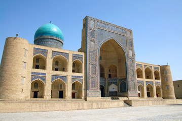 Fototapeta na wymiar Mir-i-Arab madrasah. Bukhara, Uzbekistan.