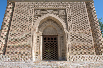 Obraz premium Medieval Samanid Mausoleum (one of the most interesting monument of architecture and history in the city) without people. Bukhara, Uzbekistan, Central Asia.