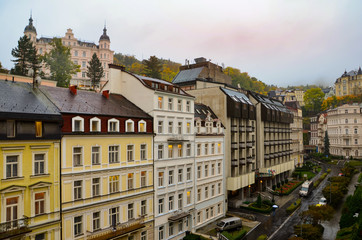 Fototapeta na wymiar Herbststimmung in Karlsbad (Karlovy Vary) Tschechien