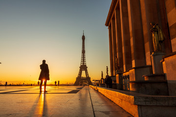 Lever de soleil sur la Tour Eiffel