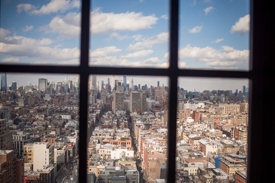 Fototapeta View of New York City seen through view of window