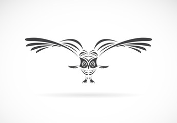 Vector of an owl design on a white background,. Wild Animals. Bird logo or icon. Easy editable layered vector illustration.