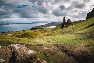 Fototapeta na wymiar Amazing rock formations of the Old Man of Storr on a beautiful day