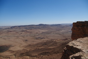 Fototapeta na wymiar amazing pnoramic view of Ramon Crater. The desert of Israel. negev.
