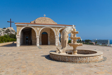Fototapeta premium Jonah's fountain in front of Agios Epiphanios church