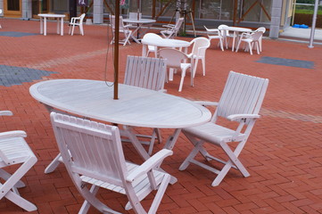 Tables and seats outside the cafe