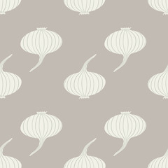 Simple geometric onion seamless pattern. Doodle onion bulb vegetable wallpaper.