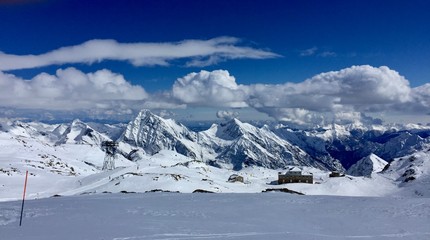 Fototapeta na wymiar Panoramic view of the alps mountain, Gressoney 