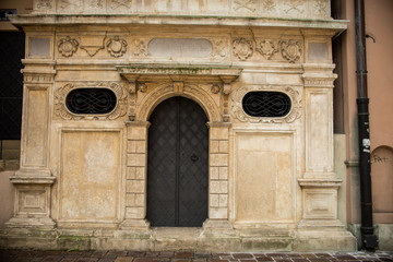 Obraz premium Old wooden door