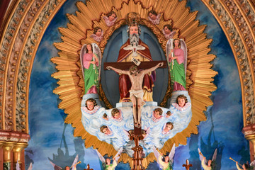 the beaautiful picture of Altar in a church in south india