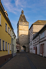 Blick auf das alte Stadttor von Bad Camberg in Hessen, Deutschland 