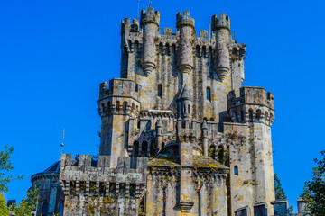 Fototapeta na wymiar Butron Castle is one of the most impressive and beautiful medieval castles in the Basque Country. Northern spain