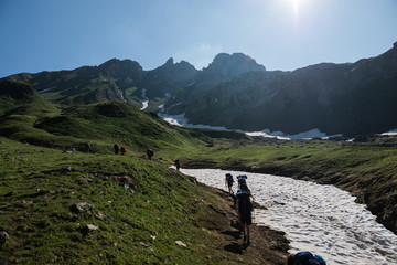Fototapeta na wymiar people climbing in the italian alps