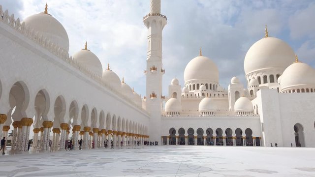 Sheikh Zayed Grand Mosque in Abu Dhabi one of the most famous UAE landmarks on a sunny day