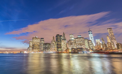 Fototapeta premium Widok na dolny Manhattan z Brooklynu