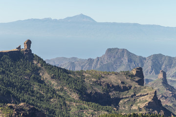 Obraz premium Views of Roque nublo and surrounding area (Gran Canary)