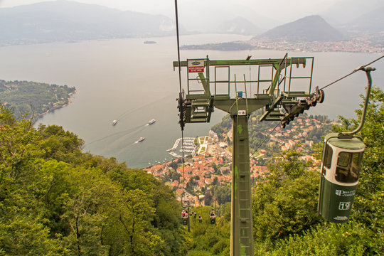 Looking over the town of laveno-mombello from the bucket lift cable cars