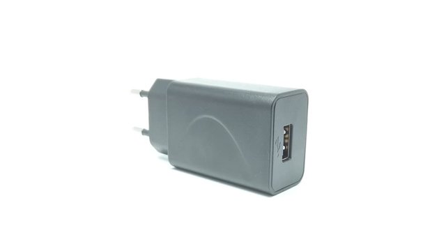 Orizontal One-Port 12W USB Wall Charger for Phone, iPad, and Tablet, 2.4 Amp, Black