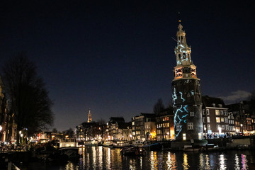 Obraz premium night view of amsterdam netherlands