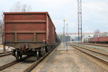 train at the railway station	
