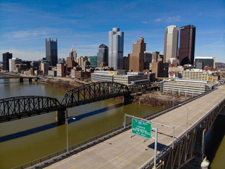 Naklejka premium Liberty Bridge - Pittsburgh