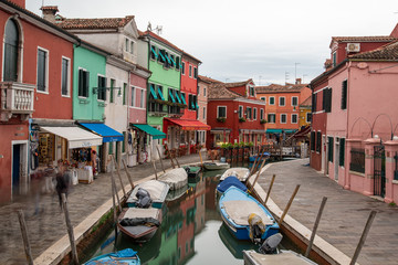 Fototapeta na wymiar Colorful Houses at the Rio Pontinello on Burano Island, Venice/Italy