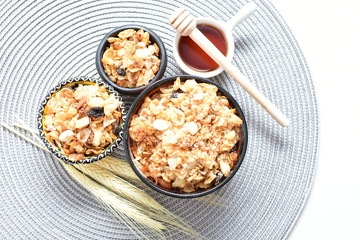 peanuts, soya, coconut, honey, flakes, granola, seeds, nutrition, nuts, grain, vegetarian, oatmeal, fruit, sweet, meal, snack, organic, food, cereal, healthy, breakfast