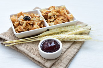 peanuts, soya, coconut, honey, flakes, granola, seeds, nutrition, nuts, grain, vegetarian, oatmeal, fruit, sweet, meal, snack, organic, food, cereal, healthy, breakfast